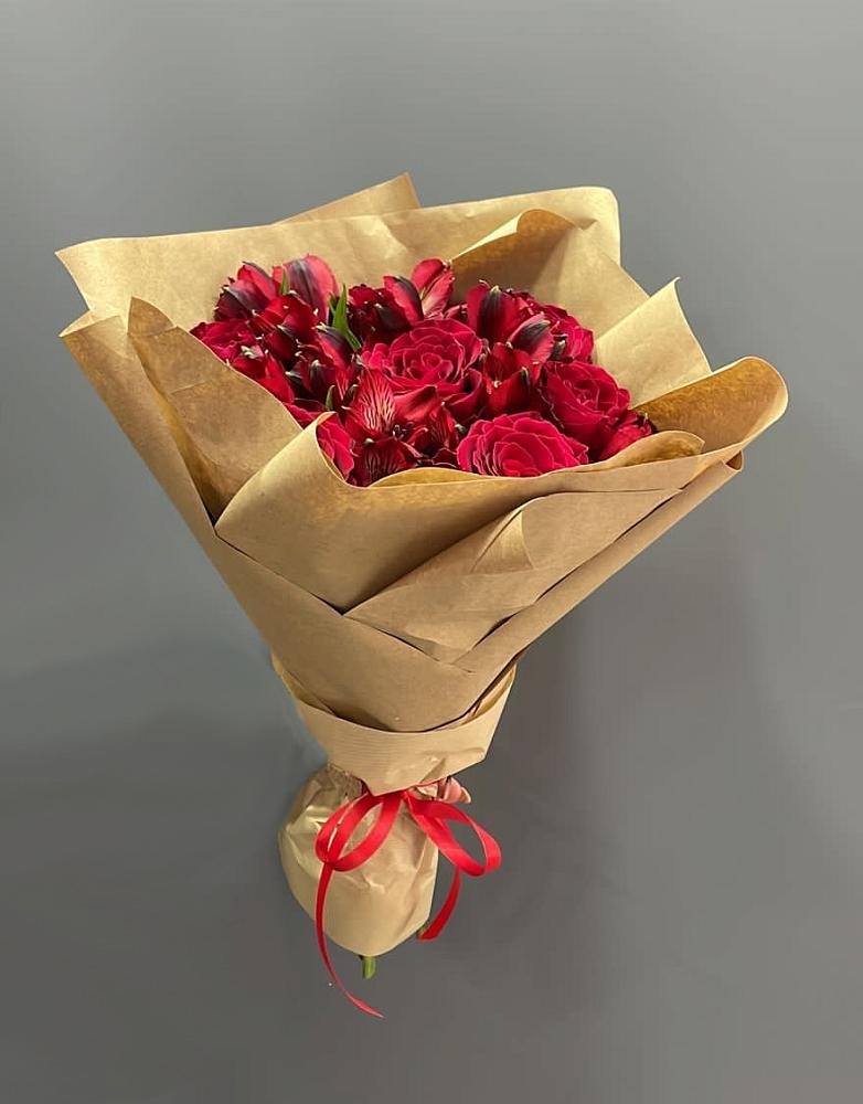 Букет цветов из: Альстромерии и Розы в Терновском