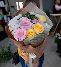 Букет цветов из:  Герберы, Розы и Хризантемы в Терновском