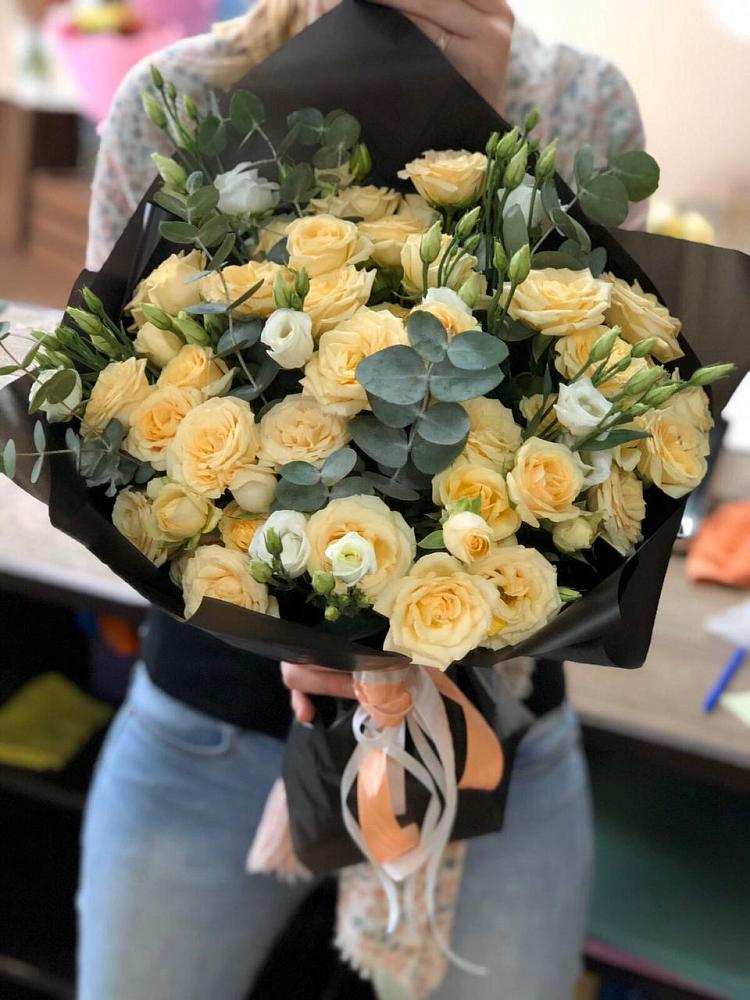 Букет цветов из: Розы и Лизиантусы в Терновском