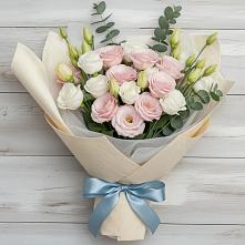 Букет цветов из:  Лизиантусы в Терновском