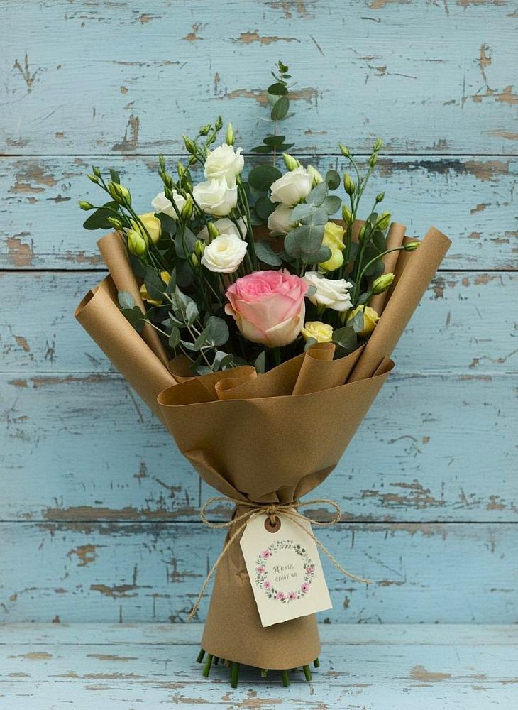 Букет цветов из: Розы и Лизиантусы в Терновском