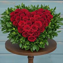 Цветочная композиция из Розы в виде сердца #REPLACE_PRED# Терновском