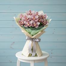 Букет цветов из:  Орхидеи и Розы #REPLACE_PRED# Терновском