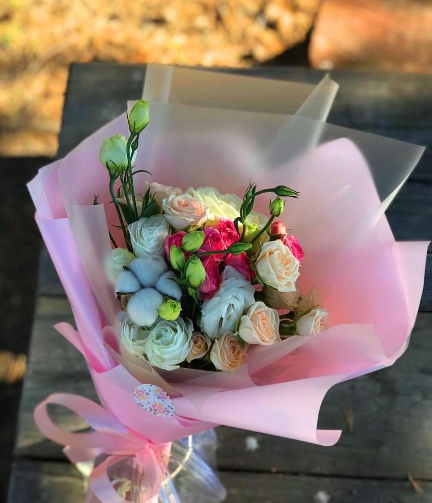 Букет цветов из: Розы и Лизиантусы в Терновском