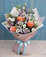 Букет цветов из:  Лизиантусы, Розы, Альстромерии и Гипсофила в Терновском