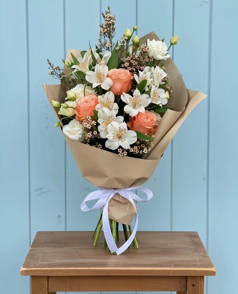 Букет цветов из: Альстромерии, Лизиантусы, Розы и Хризантемы в Терновском