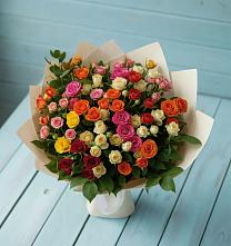 Букет Микс из разноцветных кустовых роз в Терновском